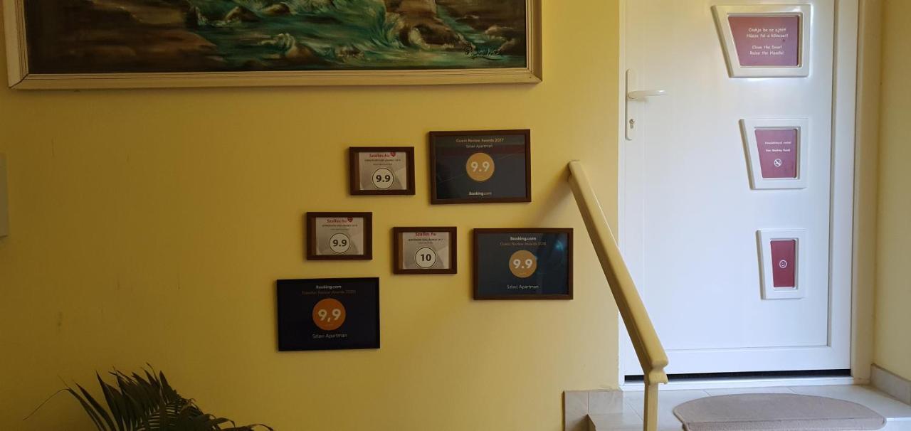 Szlavi Apartman Baja Buitenkant foto