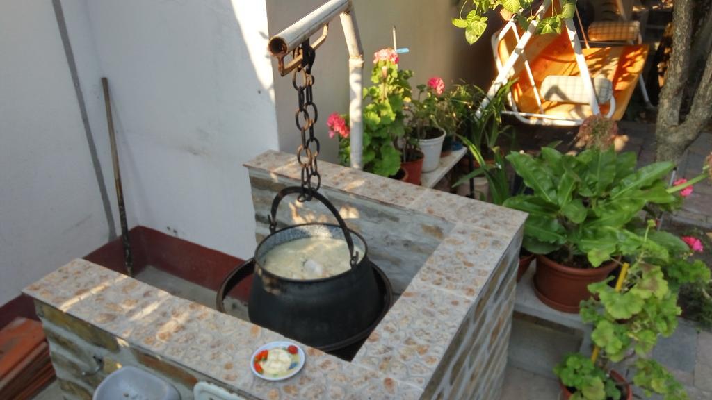 Szlavi Apartman Baja Buitenkant foto